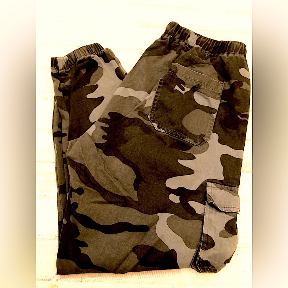 CAMOUFLAGE PANTS - Picture 3 of 11